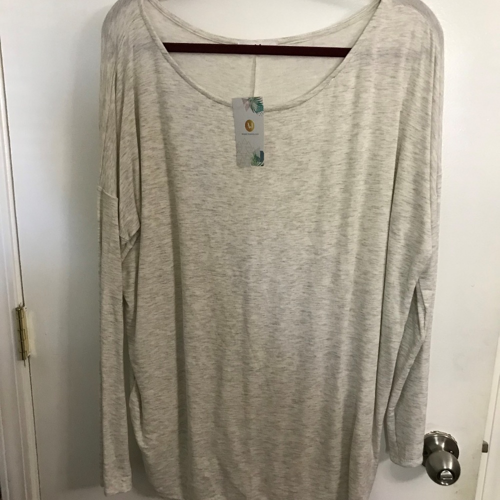 Soft gray fleece top 2XL with long sleeves